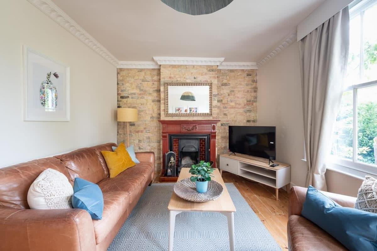 Peaceful Oasis 3 Beds House With Garden And Parking * Cambridge (Cambridgeshire)