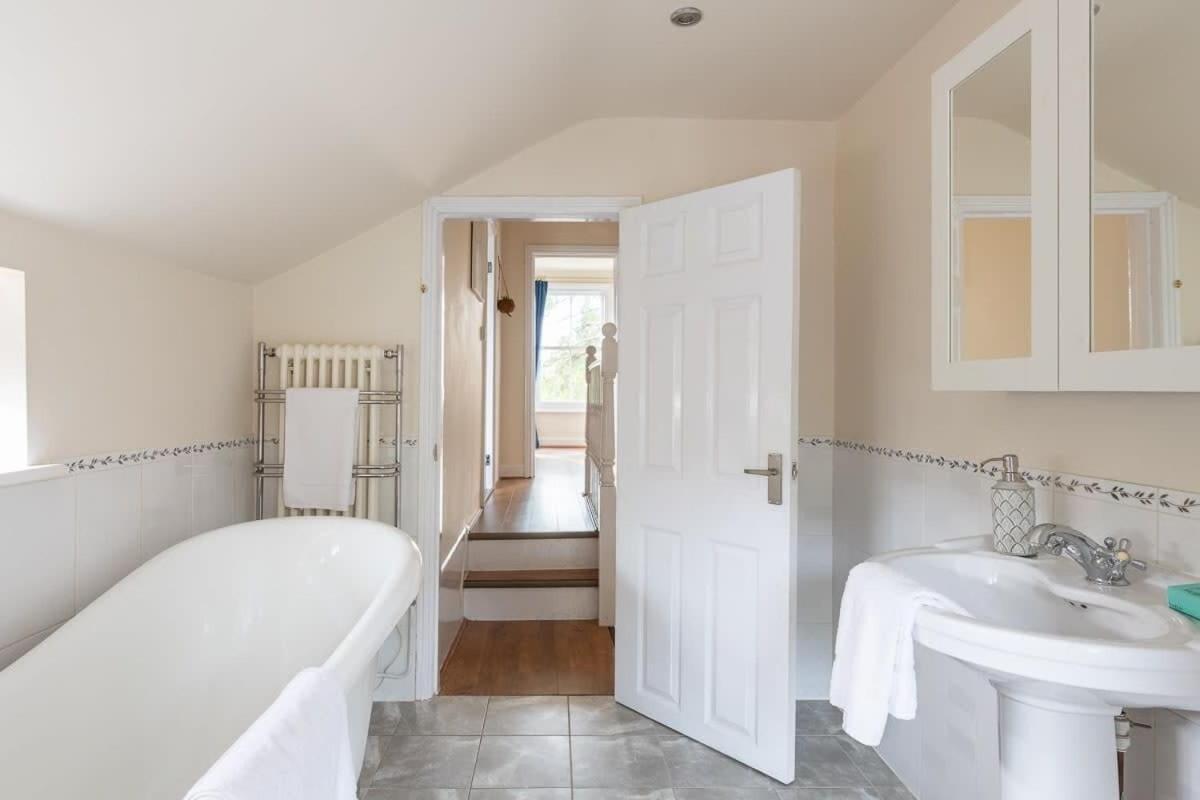 Peaceful Oasis 3 Beds House With Garden And Parking Holiday home *