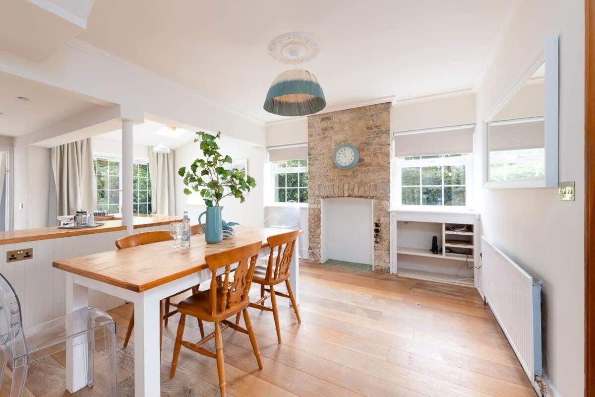 Holiday home Peaceful Oasis 3 Beds House With Garden And Parking *
