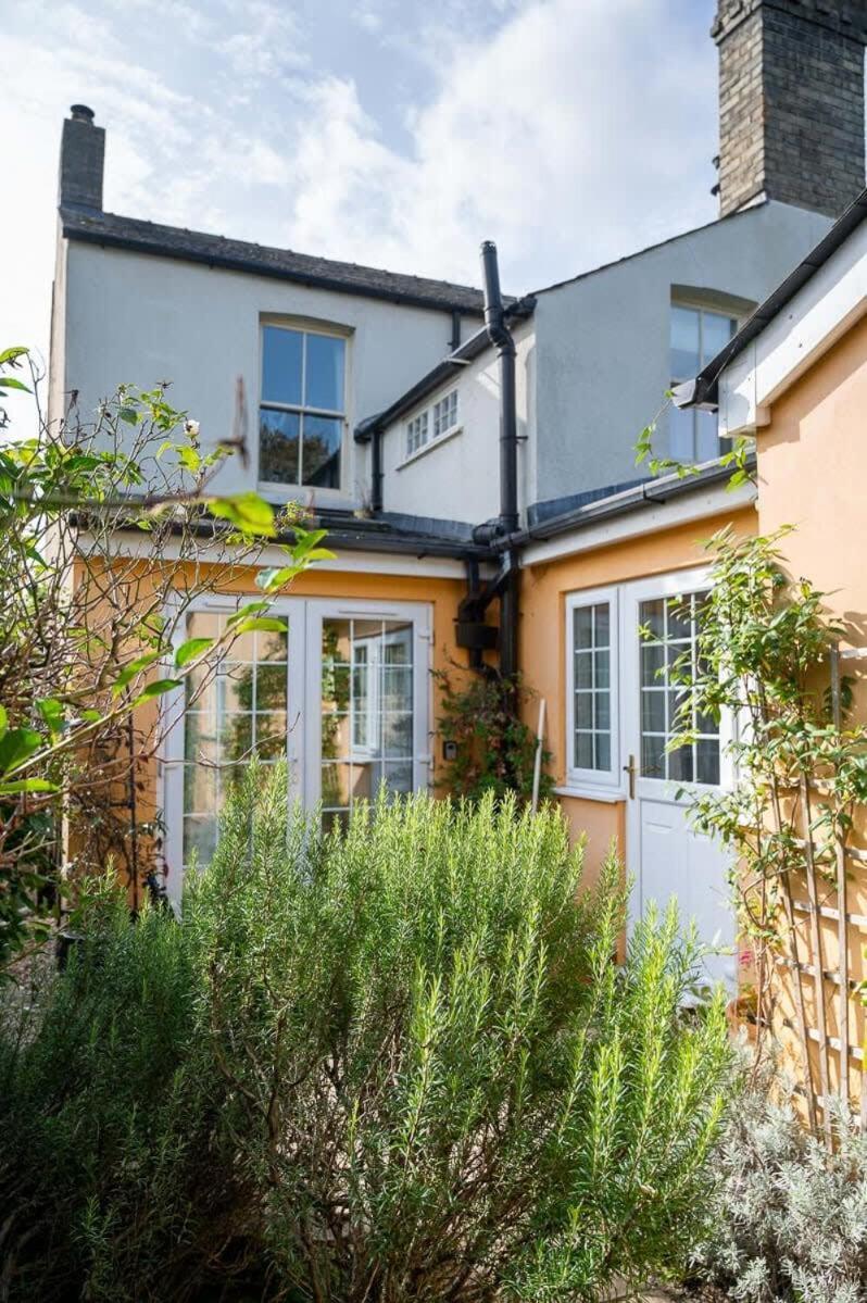 Peaceful Oasis 3 Beds House With Garden And Parking Ferienhaus